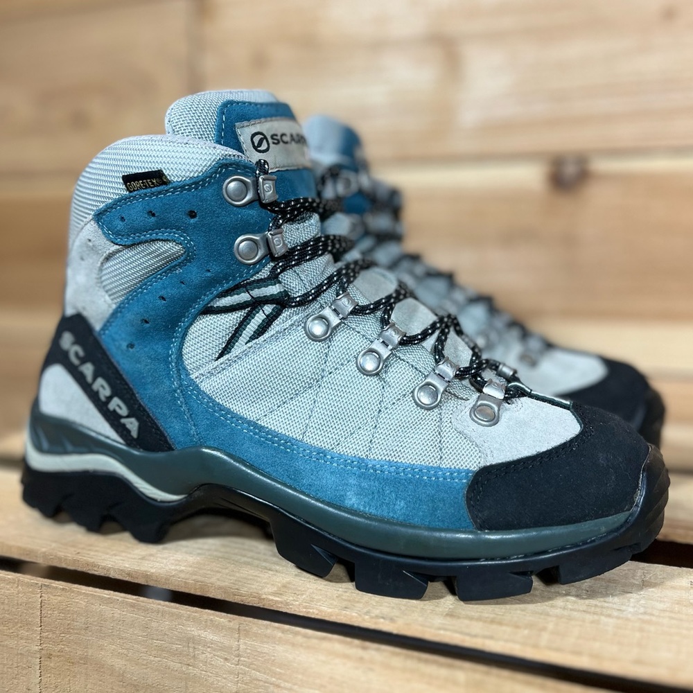 SCARPA Kailash Goretex Hiking Boot, Womens 6.5, Grey & Blue Suede
